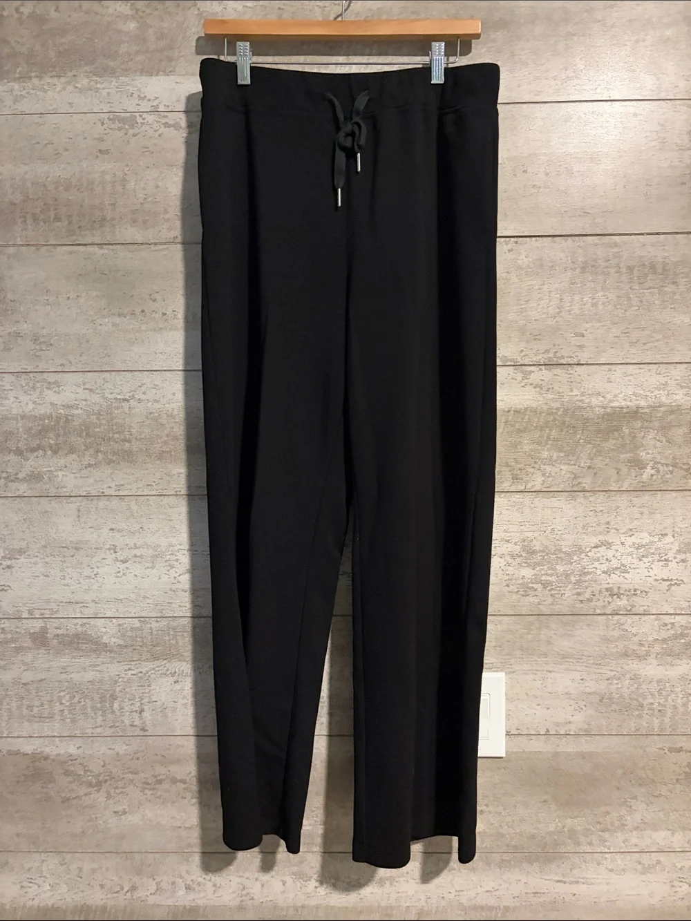 Black Hoodie and Wide-Leg Pant Set - Picture 5 of 6